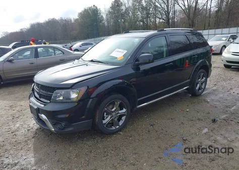 2015 Dodge Journey Crossroad z USA, uszkodzony, nr VIN 3C4PDCGG8FT632568